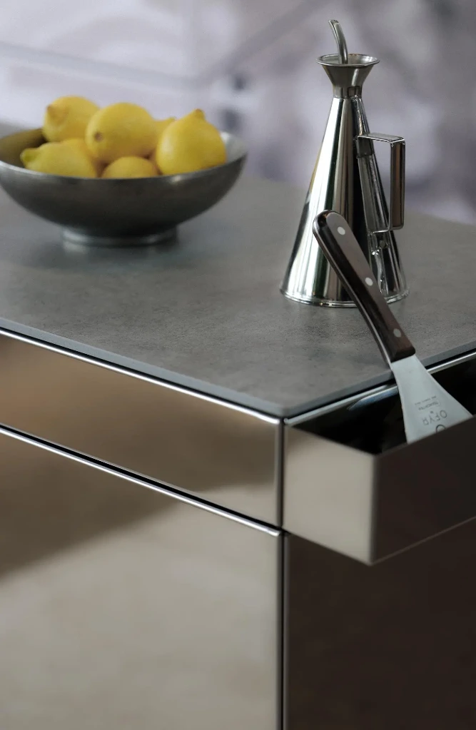 mirror mise en place.webp